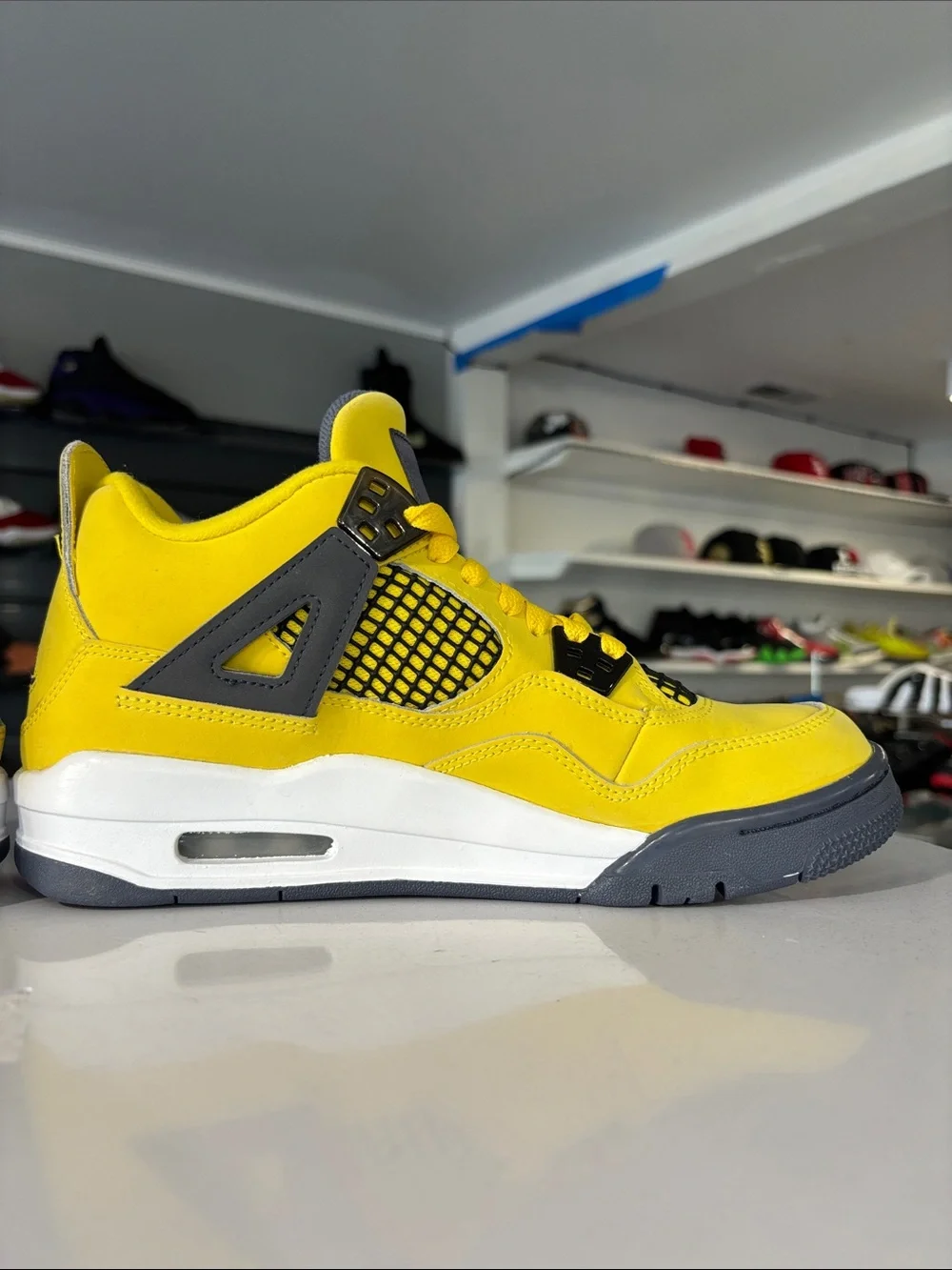 Air Jordan 4 Retro GS Mens Size 6.5